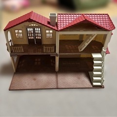 シルバニアファミリー　お家＆人形＆小物　セット。そのまま遊べます。の画像