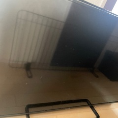 壊れたテレビ2台の画像