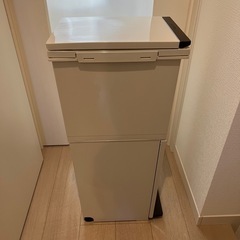 ゴミ箱2段の画像