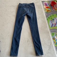 UNIQLO スキニーデニム 9-A3 ダークブルーの画像