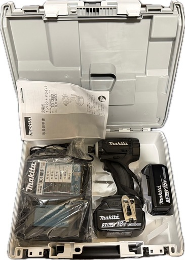 マキタ 18V 充電式インパクトドライバ TD149DRFX 3.0Ahバッテリ2個・充電器・ケース付販売