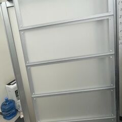 スライド式パーテーション／目隠しの画像