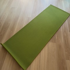 毎日のストレッチに◎厚さ1cm フカフカ ヨガマット ぐりーんグリーンの画像