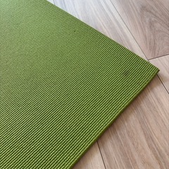 毎日のストレッチに◎厚さ1cm フカフカ ヨガマット ぐりーんグリーンの画像