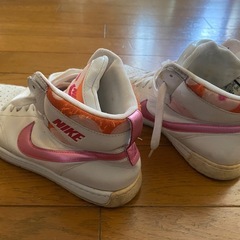 NIKEスニーカー 25cmの画像