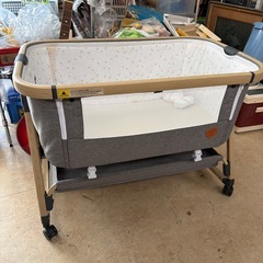 HZDMJ製　ベビーベッドの画像