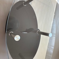 ガラステーブルの画像