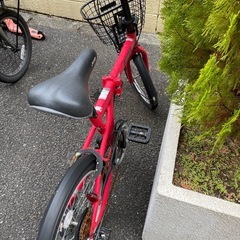 Jeep 折りたたみ自転車 赤色 前バスケット付きの画像