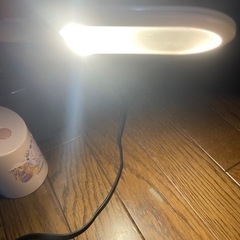 無料　ツインバード　コンセント付きLEDデスクライトの画像