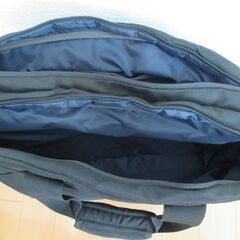 ユニクロ　無地2wayバッグの画像