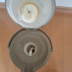 保温ポットの画像