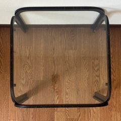 ガラステーブル2個セットの画像