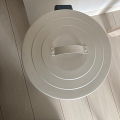 ニトリ　フットペダル　ダストボックスの画像