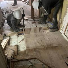 【日当14,000円以上】内装解体スタッフ/日払い週払い可/基本直行直帰/入社祝い金5万円の画像