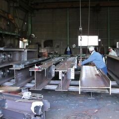 工場内溶接作業　マイカーOK　土日休み　土日のみ勤務OK　社会保険完備の画像