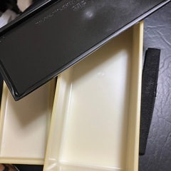 2重のお弁当箱の画像