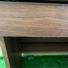 パソコンデスク　ミシン台　コンセント2口付き　ブラウン色の画像