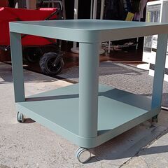 キャスター付き　テーブル　サイズ（約）幅50cm×奥50cm×高50cm　　■近隣配送無料 買取GO‼　栄和店の画像
