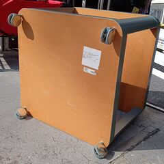 キャスター付き　テーブル　サイズ（約）幅50cm×奥50cm×高50cm　　■近隣配送無料 買取GO‼　栄和店の画像