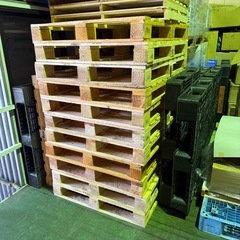 木製パレット12枚  1000x1200っm1000x1200mmの画像