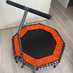 折りたたみ式トランポリンの画像