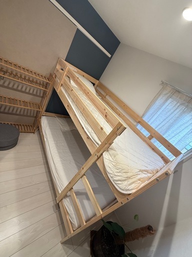 IKEA 無垢木製二段ベッド＋マットレス＋マットレスカバー＋シーツ付