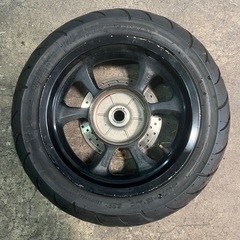 トリシティ　リアホイール　タイヤセットの画像