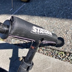 ストライダー　黒　の画像
