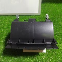 メルセデスベンツ MB 204 リアセンターコンソール 灰皿 12V電源ソケット付きの画像