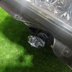 メルセデスベンツ MB 204 ヘッドライト ヘッドランプ 左の画像