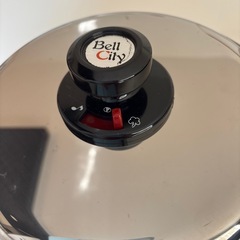 蒸し付きホーロー鍋の画像