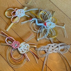 水引き飾り約30個の画像