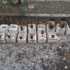 束石（デッキ用コンクリートブロック）15個セット まとめて3,000円（東久留米・引き取り限定）の画像