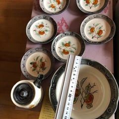 陶器製、食器セットの画像
