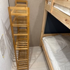 スリム木製棚の画像