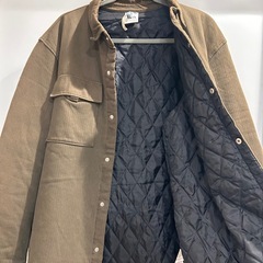 ZARA メンズLサイズ カーキ  ザラの画像