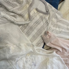 60〜80ロンパースの画像