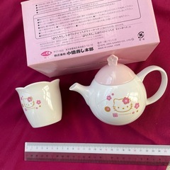 キティのティーポット①湯呑み①の画像