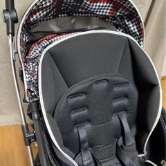 アプリカ　オプティア　ベビーカーの画像