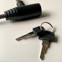 ワイヤーロック　60cm    予備の鍵付きの画像