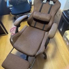 ゲーミングチェアの画像