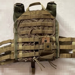 ⭐︎サバゲー用品　プレートキャリア 本物志向の画像