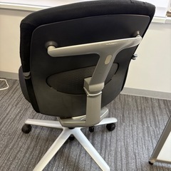  内田洋行 UCHIDAのオフィスチェア
の画像