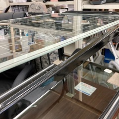 【ジモティー割引で最大15％OFF⭐️】ガラステーブル 線入りの画像