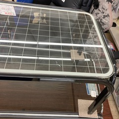 【ジモティー割引で最大15％OFF⭐️】ガラステーブル 線入りの画像