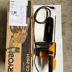 RYOBIチェンソー　箱、取説、チェーンオイル付きの画像