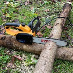 RYOBIチェンソー　箱、取説、チェーンオイル付きの画像