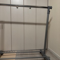 ニトリ　ハンガーラック　伸縮　ポールハンガーの画像