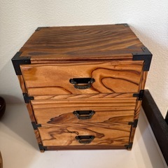 小物入れ　ビンテージ　棚　の画像