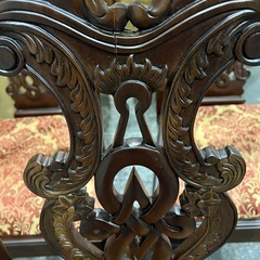 18世紀アンティーク調チェア3脚の画像